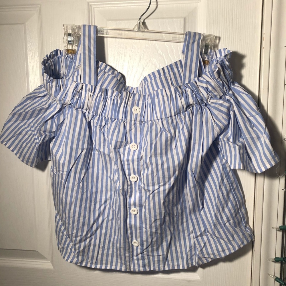 SMALL FOREVER 21 STRIPED TOP